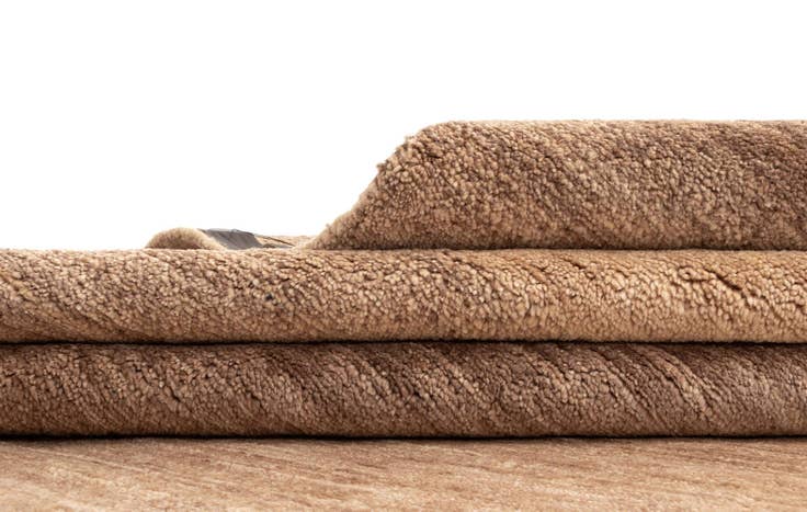 Detail image of 6' 5 x 8' 9 Tabiibaft Wool Rug