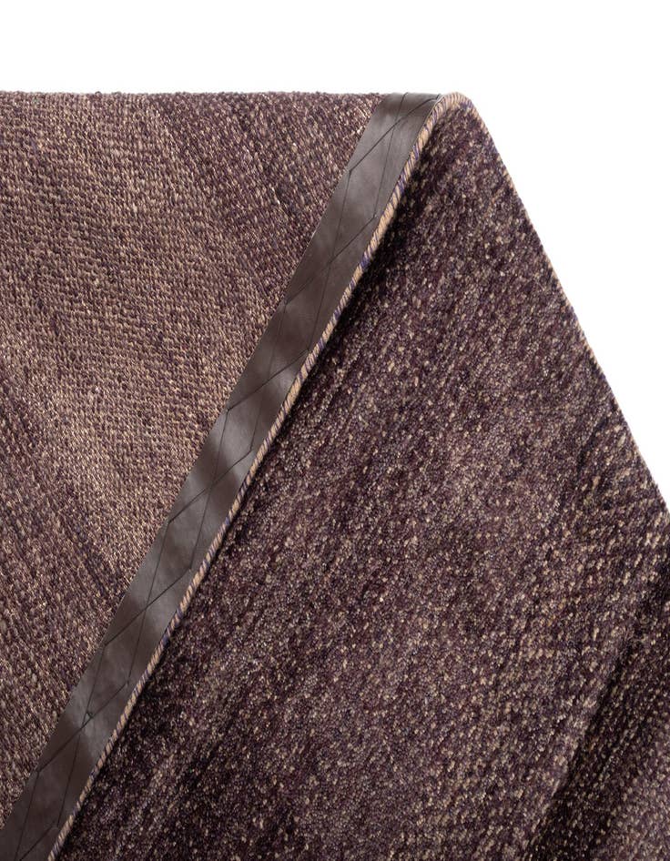 Detail image of 4' 1 x 6' 1 Tabiibaft Wool Rug