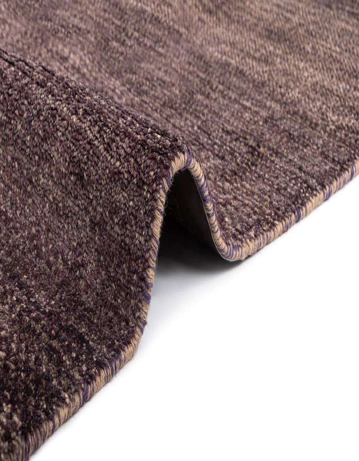 Detail image of 4' 1 x 6' 1 Tabiibaft Wool Rug