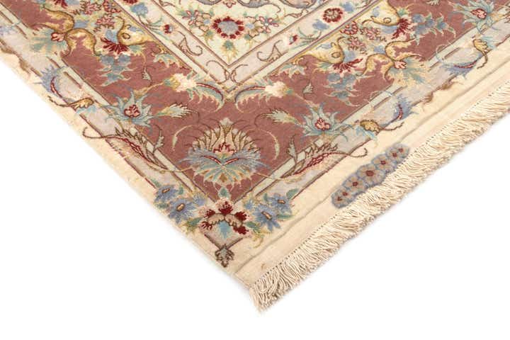 5' x 6' 10 Tabriz Rug