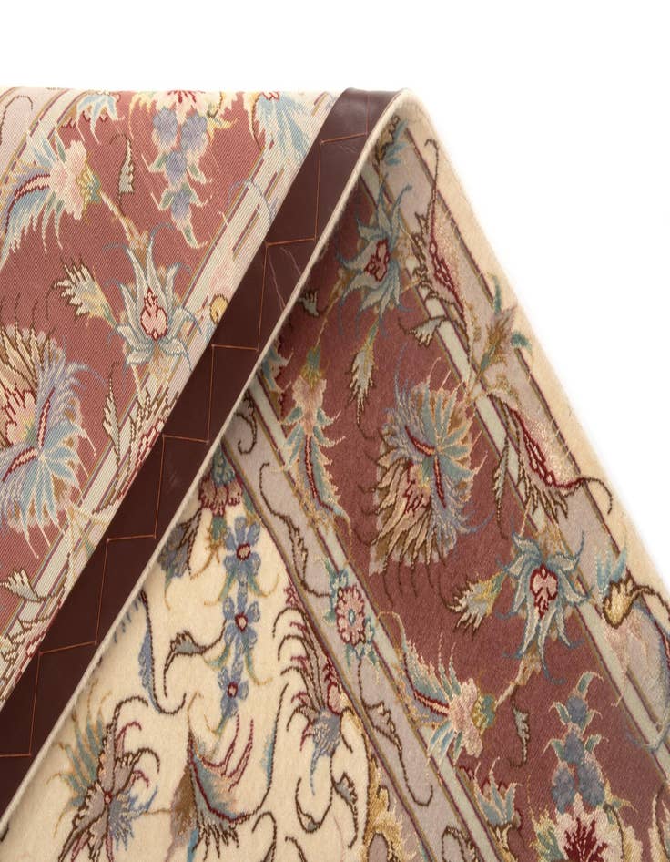 Detail image of 5' x 6' 10 Tabriz Rug