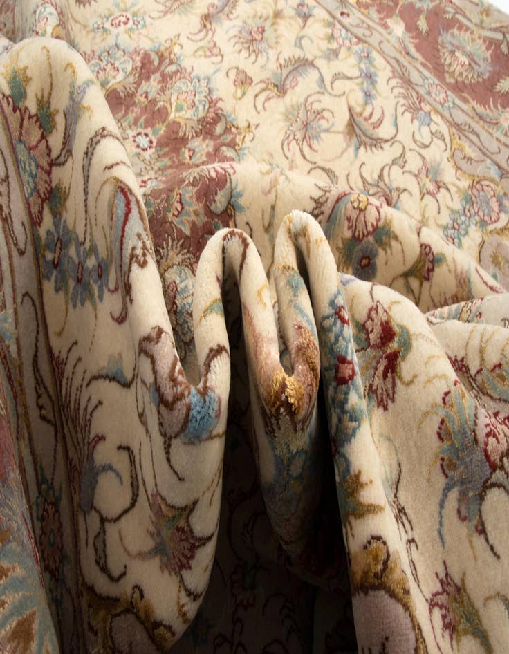 Detail image of 5' x 6' 10 Tabriz Rug