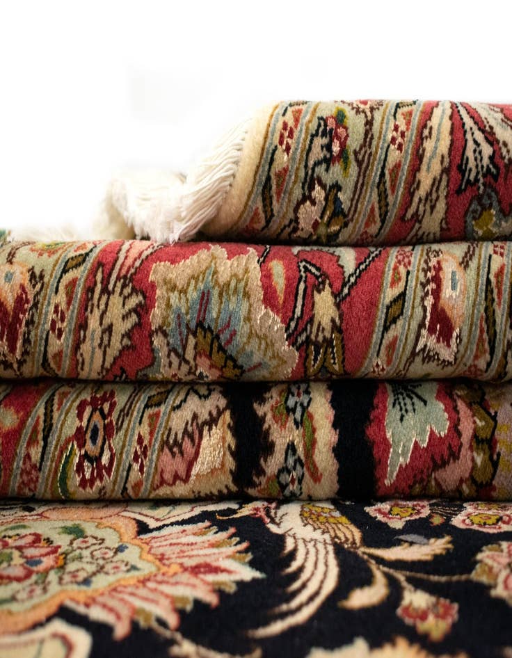 Detail image of 6' 9 x 8' 4 Tabriz Rug