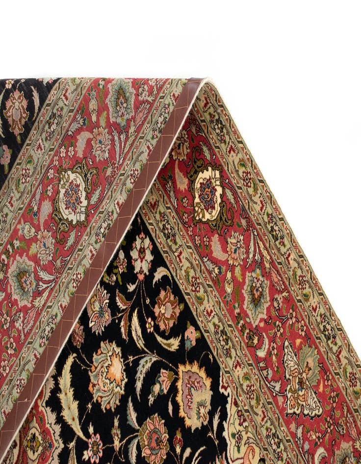 Detail image of 6' 9 x 8' 4 Tabriz Rug