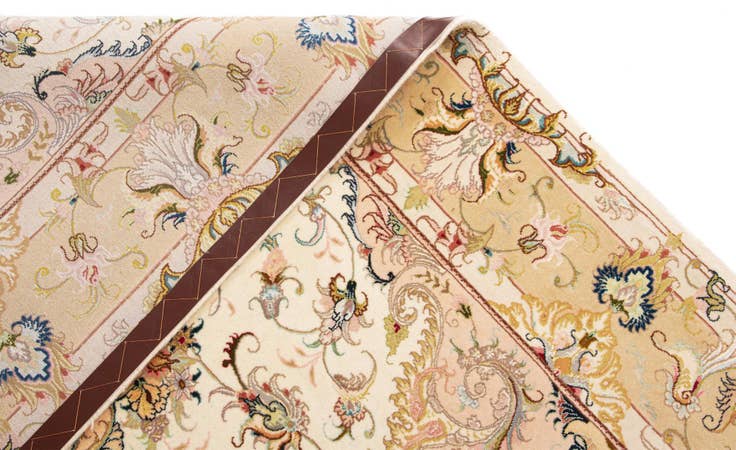 Detail image of 5' x 7' 1 Tabriz Rug