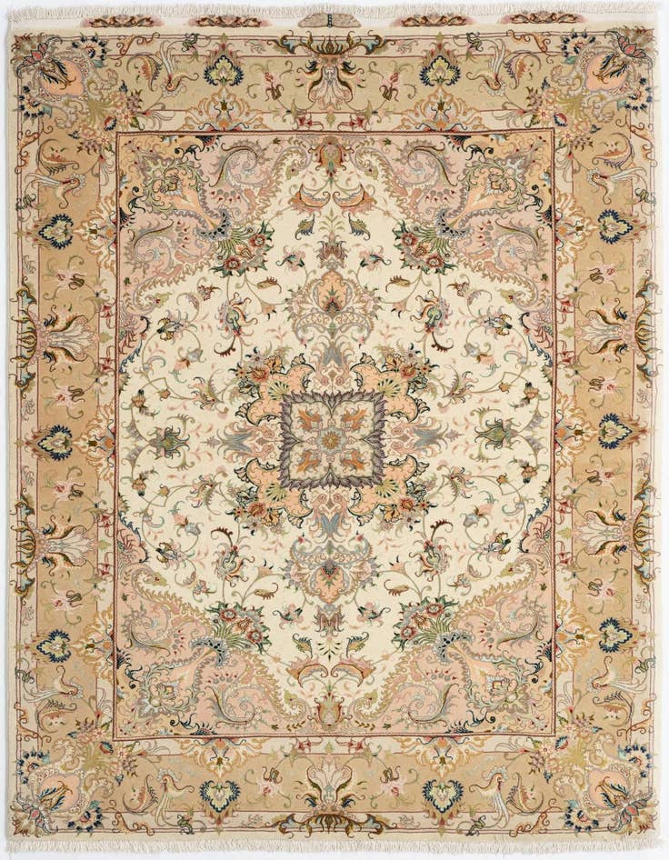 Detail image of 5' x 7' 1 Tabriz Rug