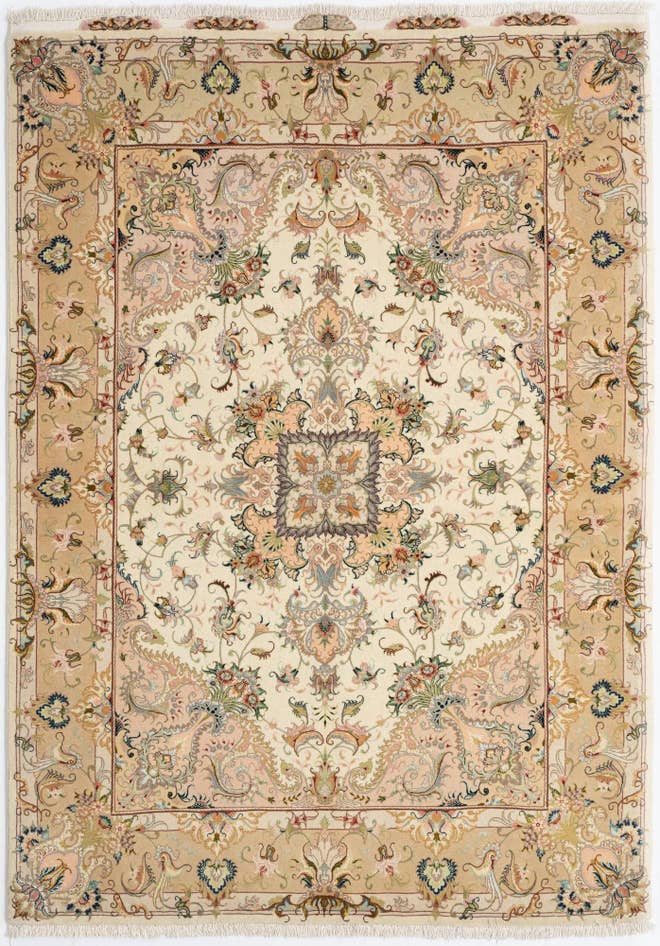 Detail image of 5' x 7' 1 Tabriz Rug