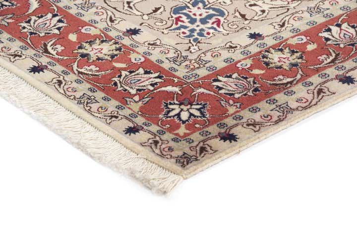 5' 1 x 6' 10 Tabriz Rug