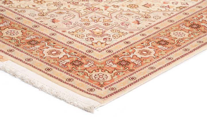 5' x 6' 11 Tabriz Rug