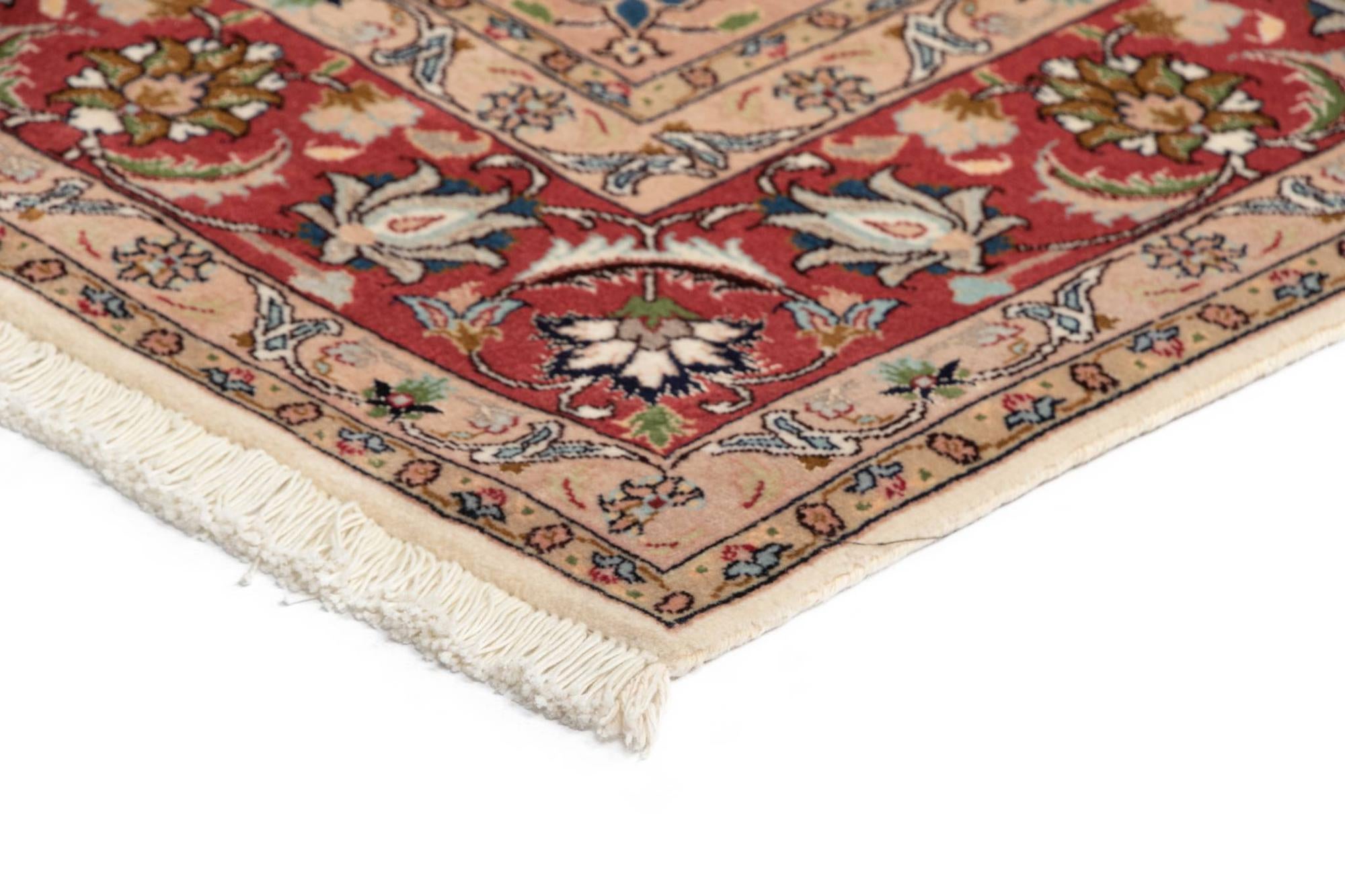 5' 1 x 6' 9 Tabriz Rug