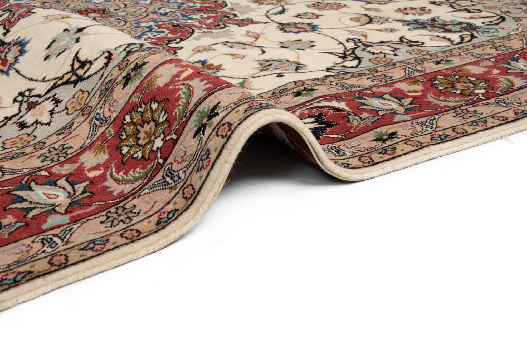 5' 1 x 6' 9 Tabriz Rug
