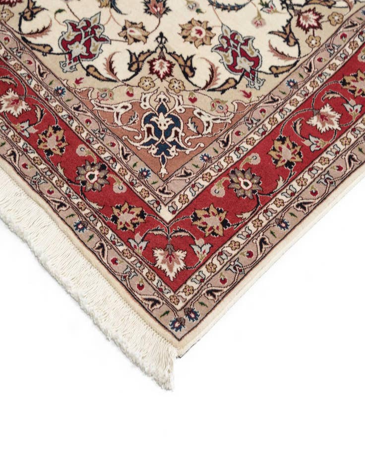 Detail image of 4' 11 x 6' 4 Tabriz Rug