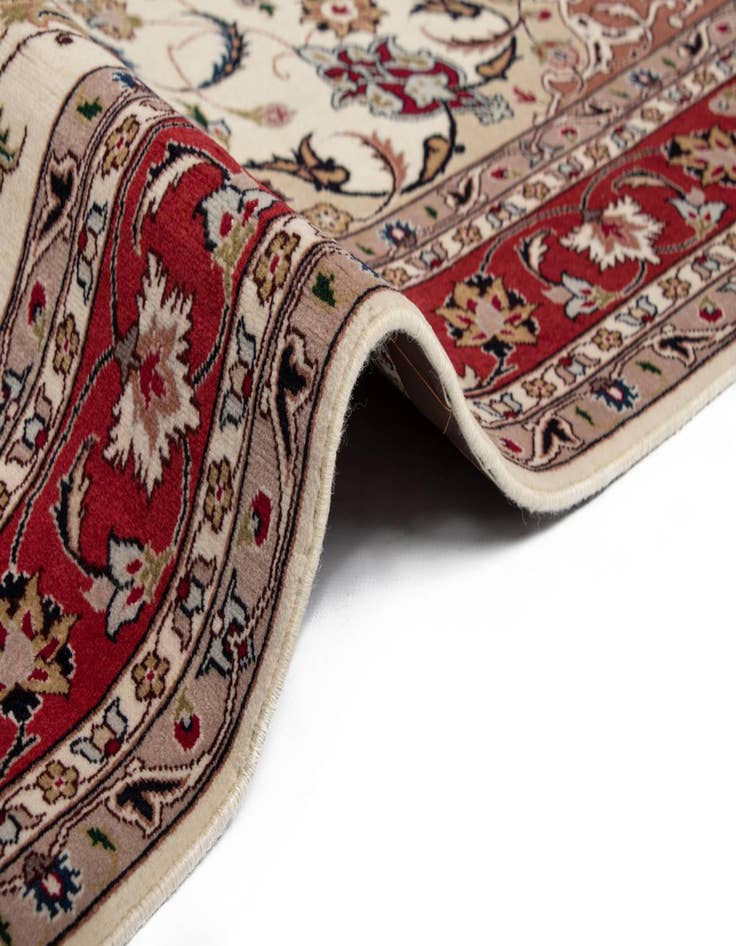 Detail image of 4' 11 x 6' 4 Tabriz Rug