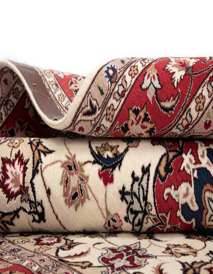 Detail image of 4' 11 x 6' 4 Tabriz Rug