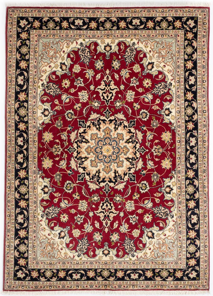 Detail image of 4' 11 x 6' 4 Tabriz Rug