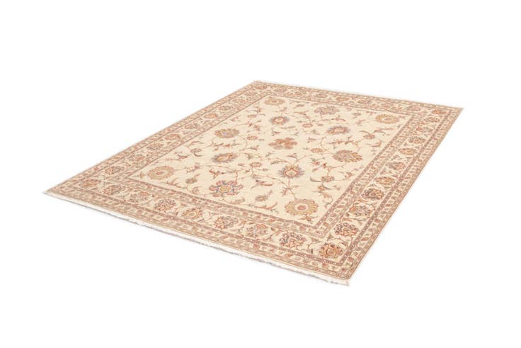 Detail image of 6' 9 x 8' 6 Tabriz Rug