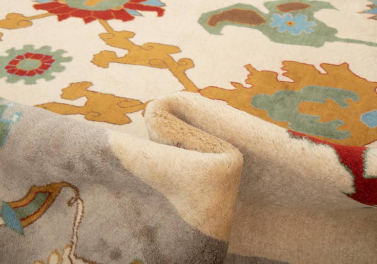 Detail image of 8' 2 x 9' 11 Hand Knotted Tabriz Wool Rug