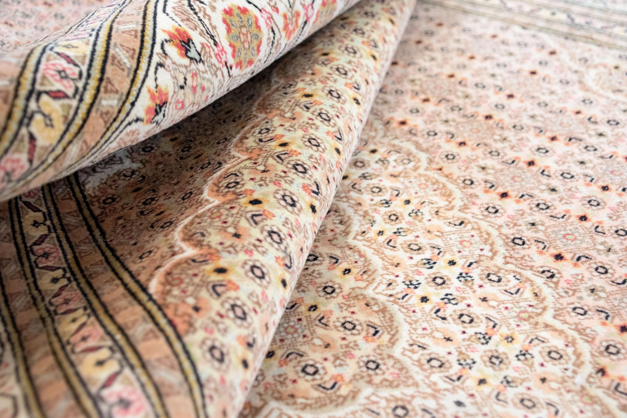 4' 9 x 6' 4 Hand Knotted Tabriz Rug