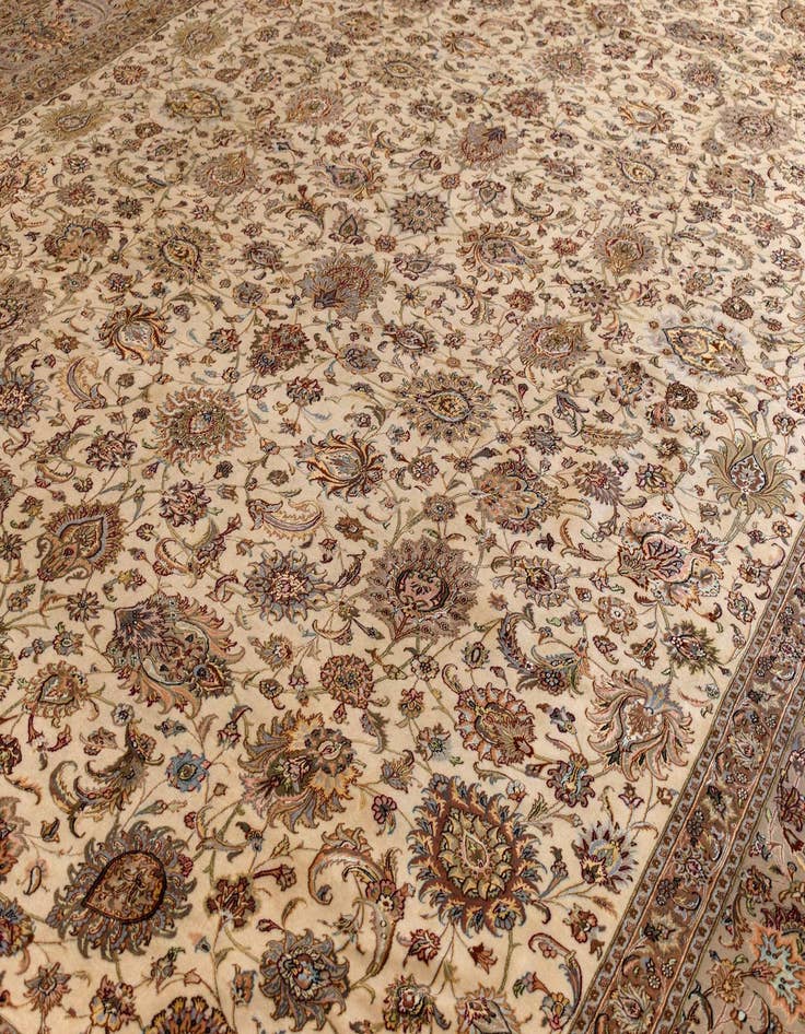 Detail image of 11' 6 x 16' 6 Tabriz Rug