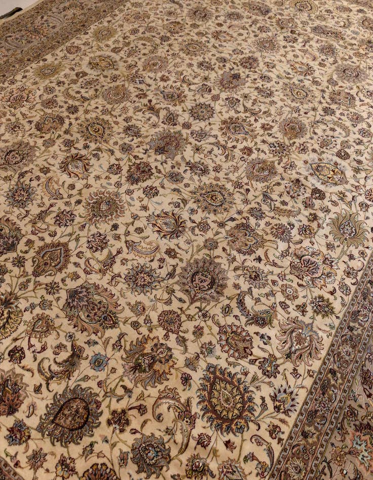 Detail image of 11' 7 x 16' 4 Tabriz Rug
