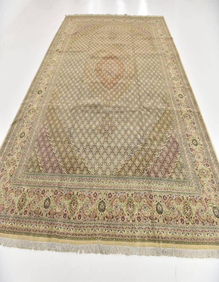 Detail image of 9' 10 x 12' 10 Hand Knotted Tabriz Persian Rug