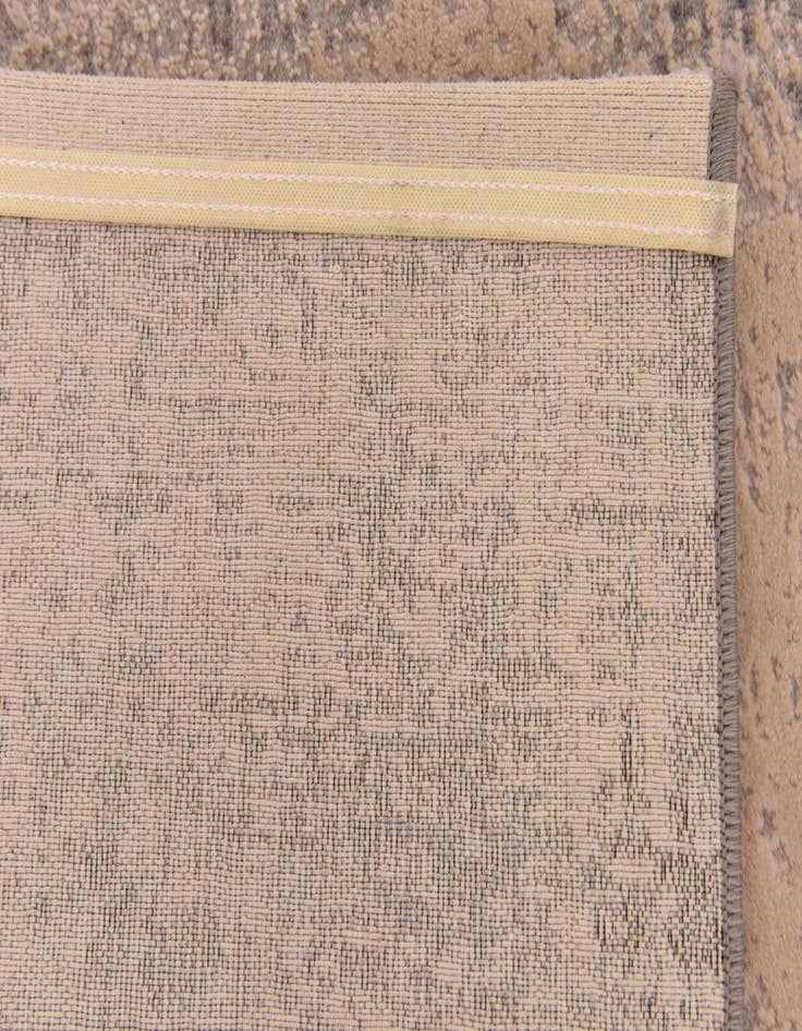 Detail image of 5' 2 x 7' 8 Theia Rug