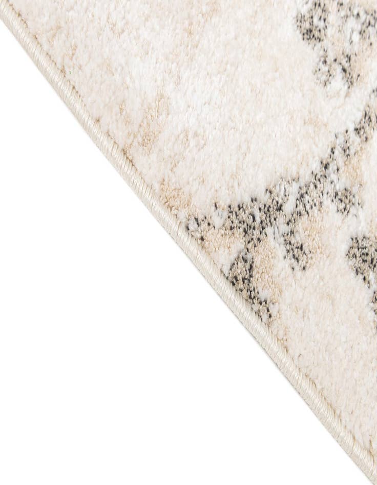 Detail image of 5' 2 x 7' 4 Theia Rug