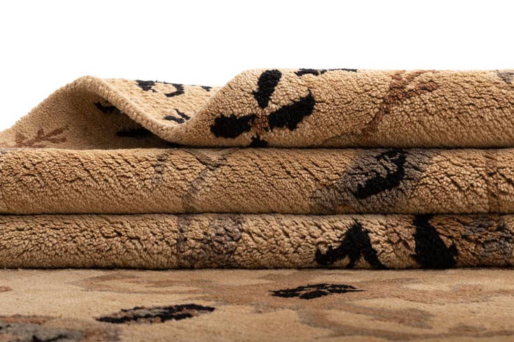Detail image of 8' 2 x 10' 2 Tibet Wool Rug