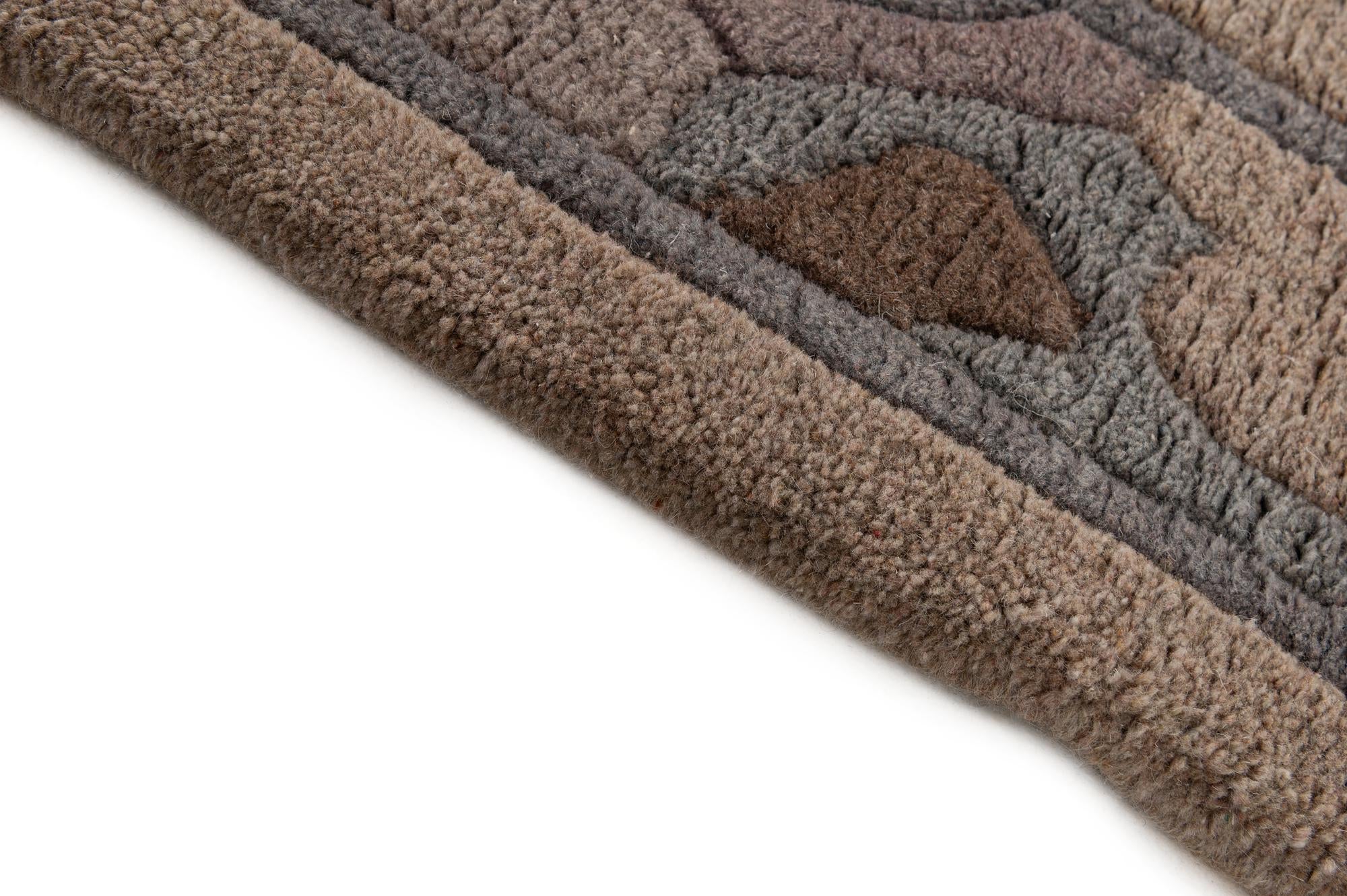 4' 3 x 6' 1 Hand Knotted Tibet Wool Rug