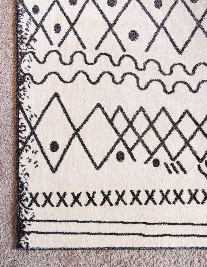 2' x 3' Titania Rug