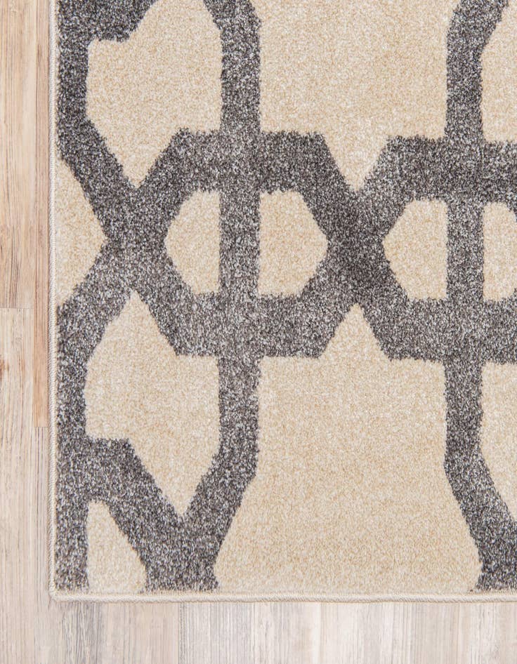 Detail image of 3' 3 x 5' 3 Trellis Rug