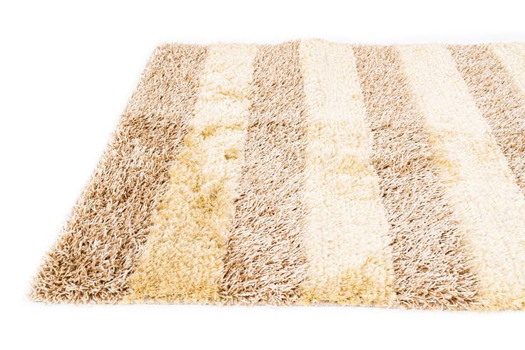 Detail image of 5' x 6' 8 Hand Knotted Two-Tone Shag Rug