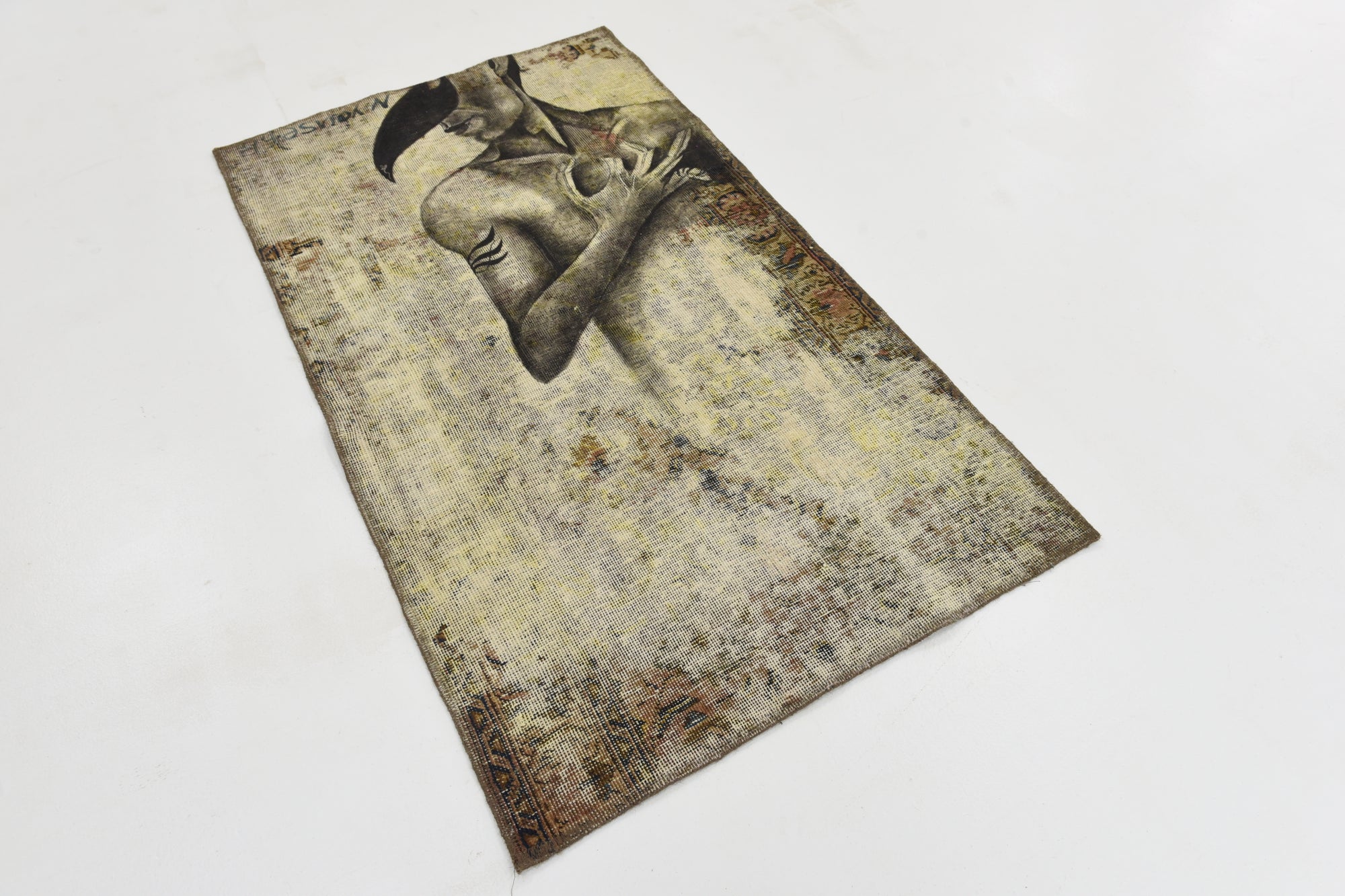 2' 9 x 4' 7 Hand Knotted Ultra Vintage Persian Wool Rug