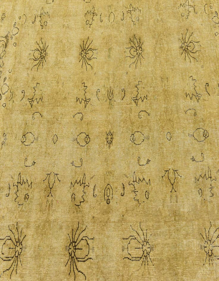 Detail image of 6' 10 x 9' 9 Hand Knotted Ultra Vintage Persian Wool Rug