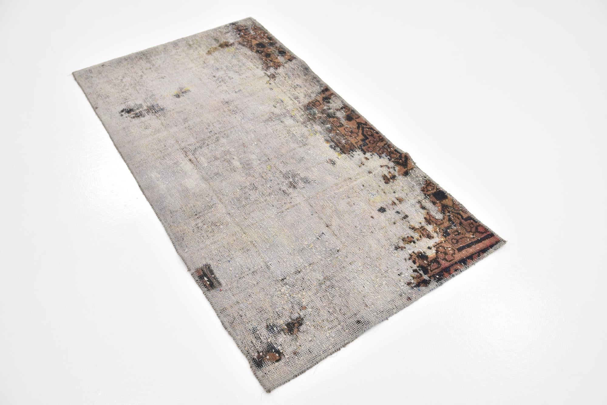 2' 8 x 5' Hand Knotted Ultra Vintage Persian Wool Rug