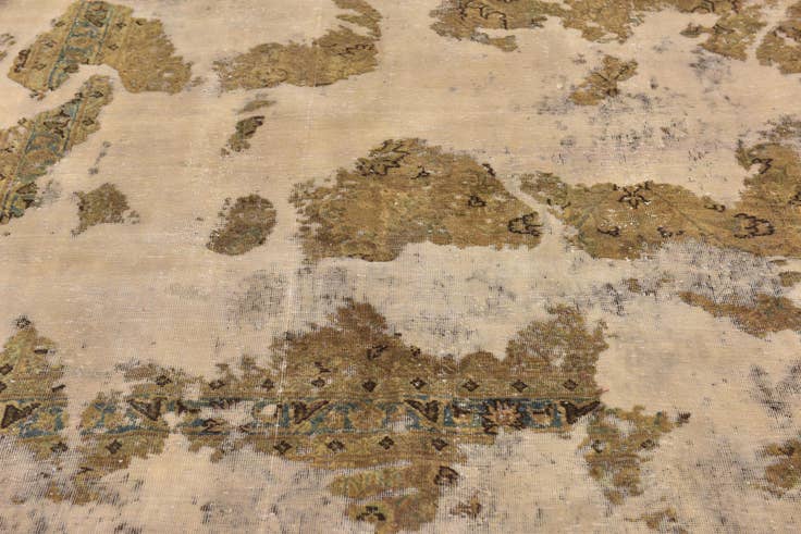 Detail image of 6' 6 x 9' 6 Hand Knotted Ultra Vintage Persian Wool Rug
