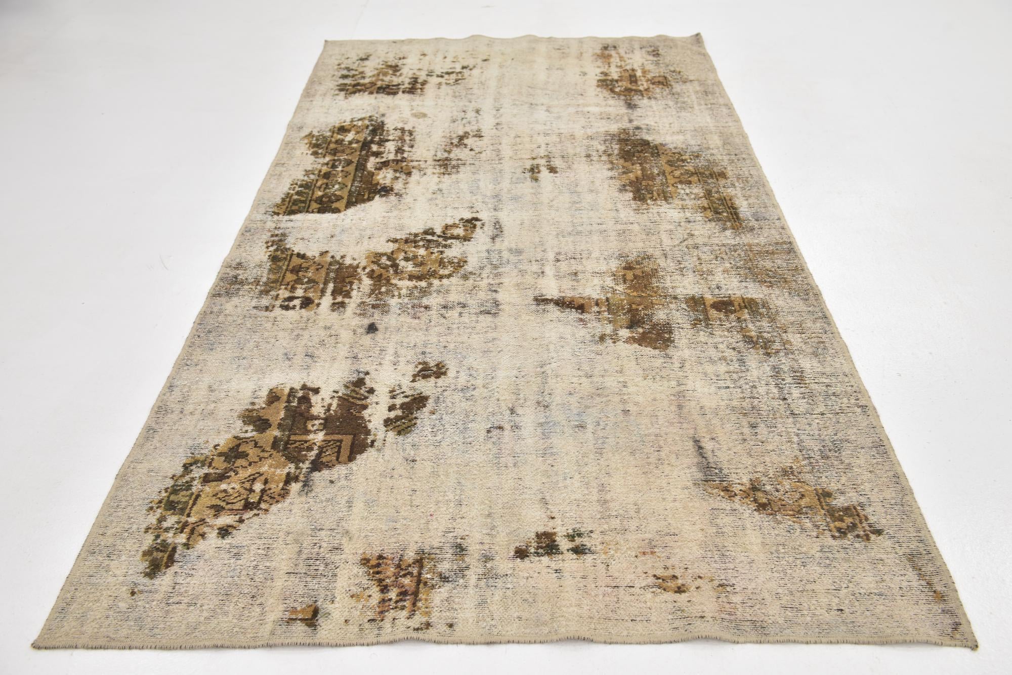 4' 9 x 8' 10 Hand Knotted Ultra Vintage Persian Wool Rug