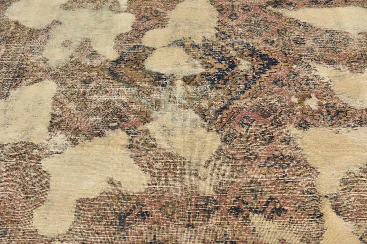 Detail image of 6' 10 x 9' 6 Hand Knotted Ultra Vintage Persian Wool Rug