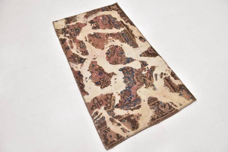 Detail image of 2' 8 x 4' 9 Hand Knotted Ultra Vintage Persian Wool Rug