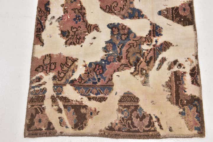 2' 8 x 4' 9 Hand Knotted Ultra Vintage Persian Wool Rug