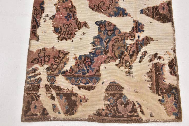 Detail image of 2' 8 x 4' 9 Hand Knotted Ultra Vintage Persian Wool Rug