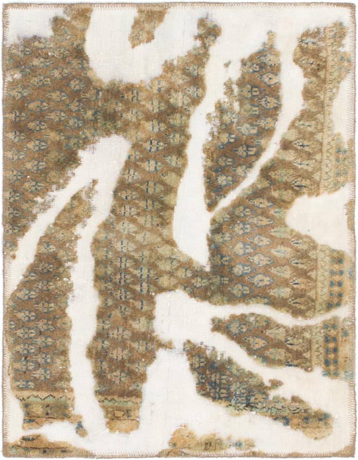 Detail image of 2' 4 x 3' 4 Hand Knotted Ultra Vintage Persian Wool Rug