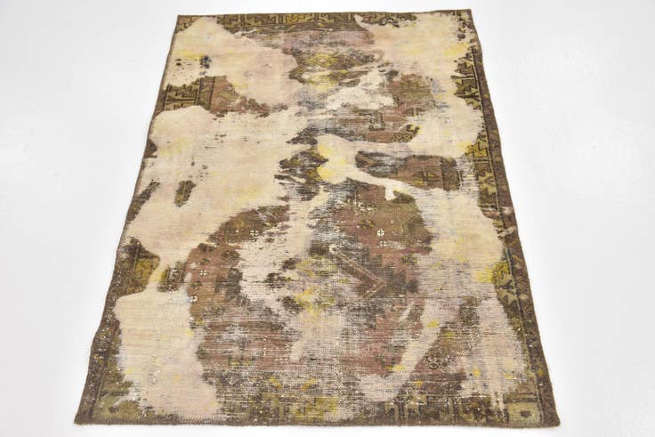 Detail image of 3' x 4' 4 Hand Knotted Ultra Vintage Persian Wool Rug