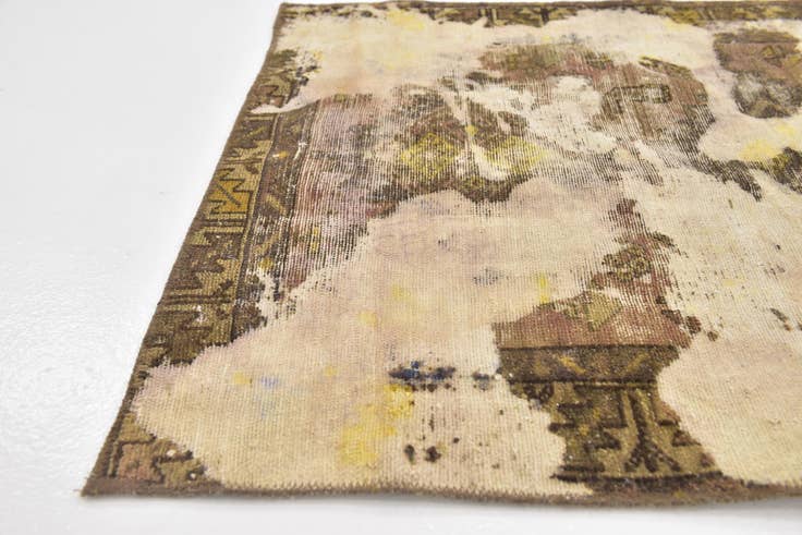 Detail image of 3' x 4' 4 Hand Knotted Ultra Vintage Persian Wool Rug