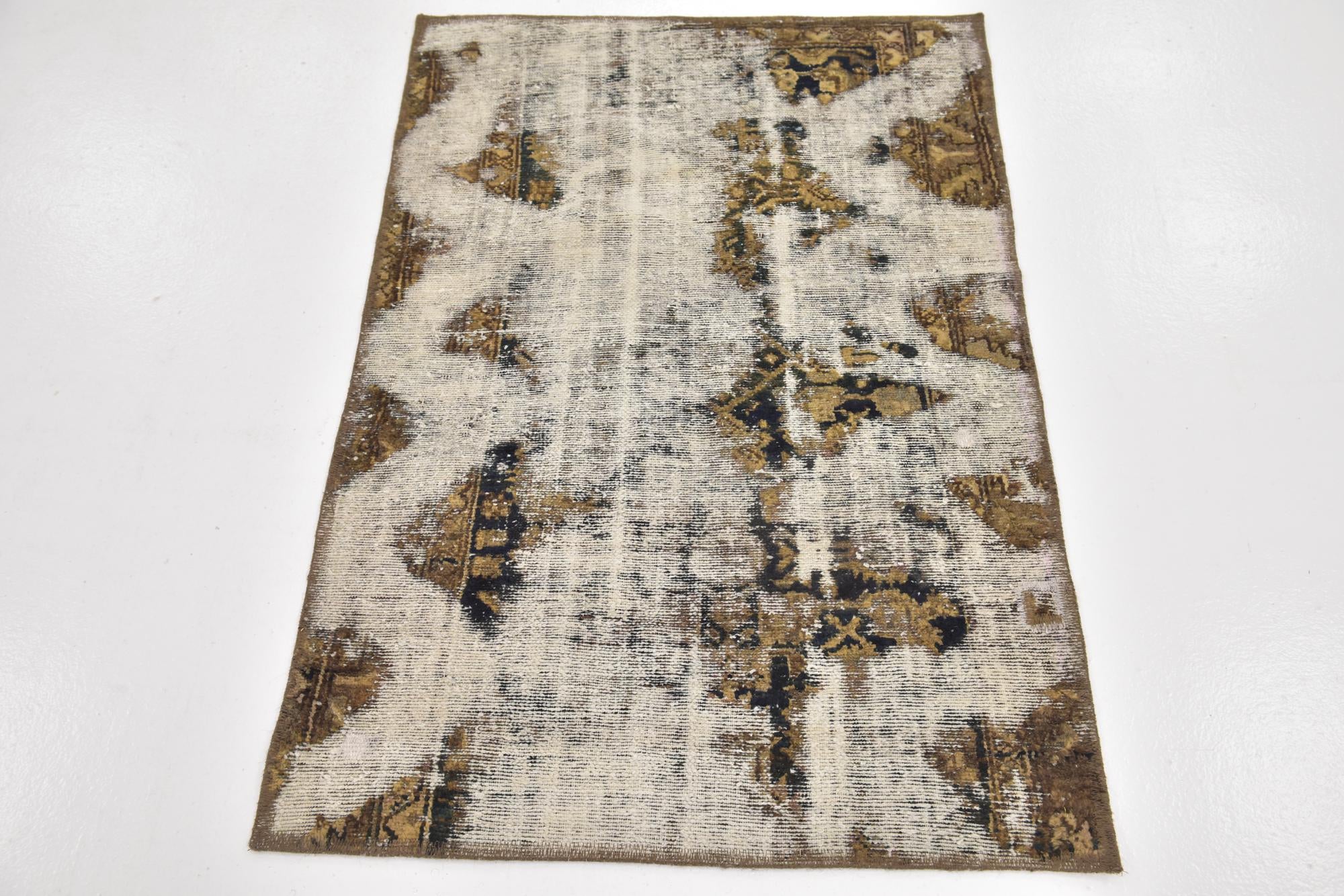 2' 10 x 4' Hand Knotted Ultra Vintage Persian Wool Rug