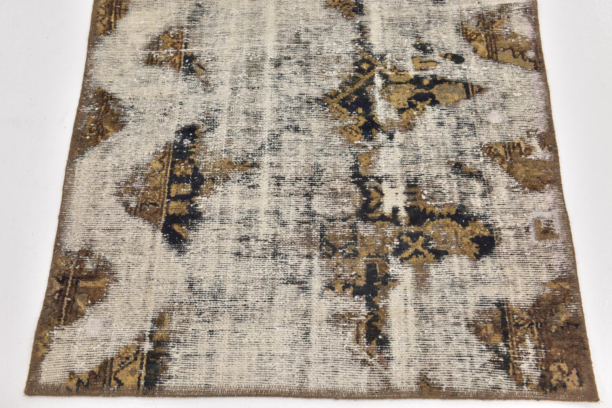 2' 10 x 4' Hand Knotted Ultra Vintage Persian Wool Rug