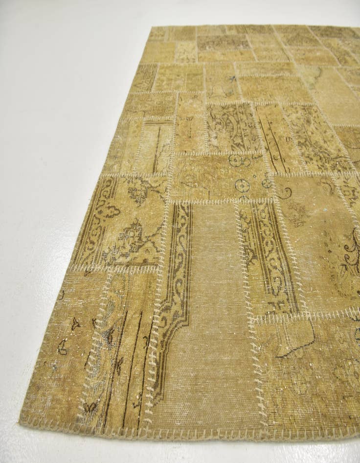 Detail image of 6' 6 x 10' Hand Knotted Ultra Vintage Persian Wool Rug