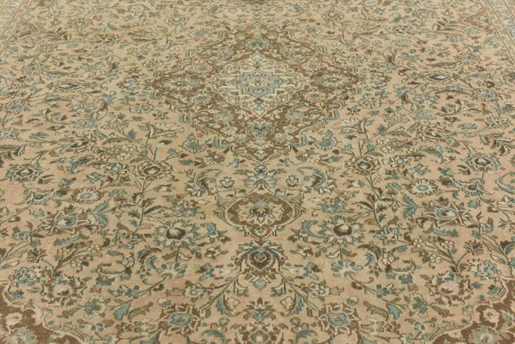 Detail image of 9' 5 x 12' 4 Hand Knotted Ultra Vintage Persian Wool Rug