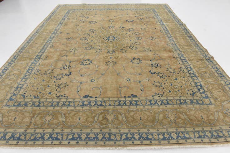 Detail image of 9' 10 x 12' 7 Hand Knotted Ultra Vintage Persian Wool Rug