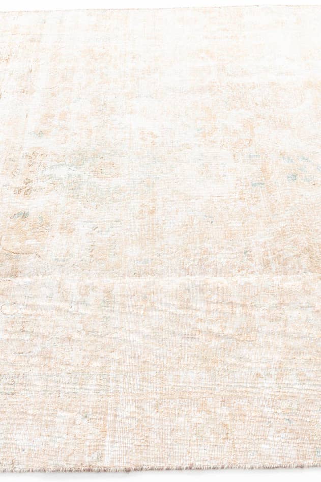 Detail image of 6' x 9' 8 Hand Knotted Ultra Vintage Persian Wool Rug